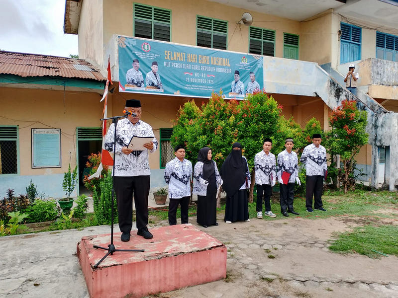 Foto Upacara PGRI